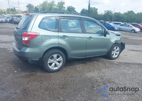 2015 Subaru Forester 2.5I z USA, uszkodzony, nr VIN JF2SJABC2FH595707